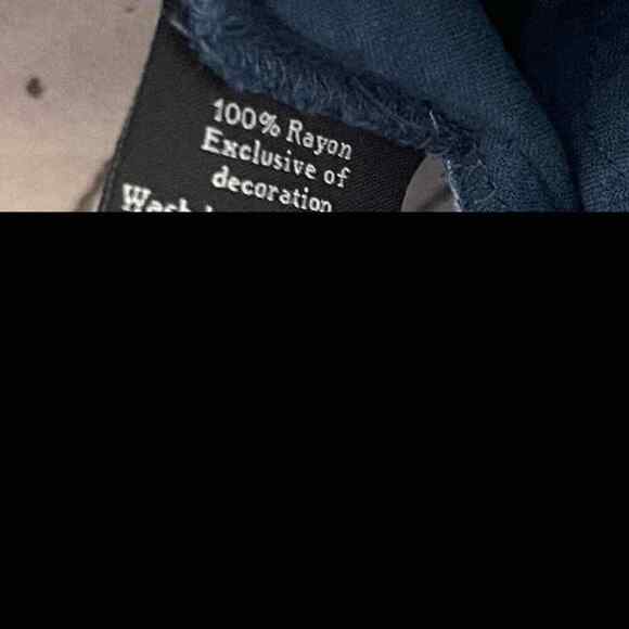 Rock & Republic Blue Roll Sleeve Button Front Shirt V-Neck Size XS - Picture 5 of 8